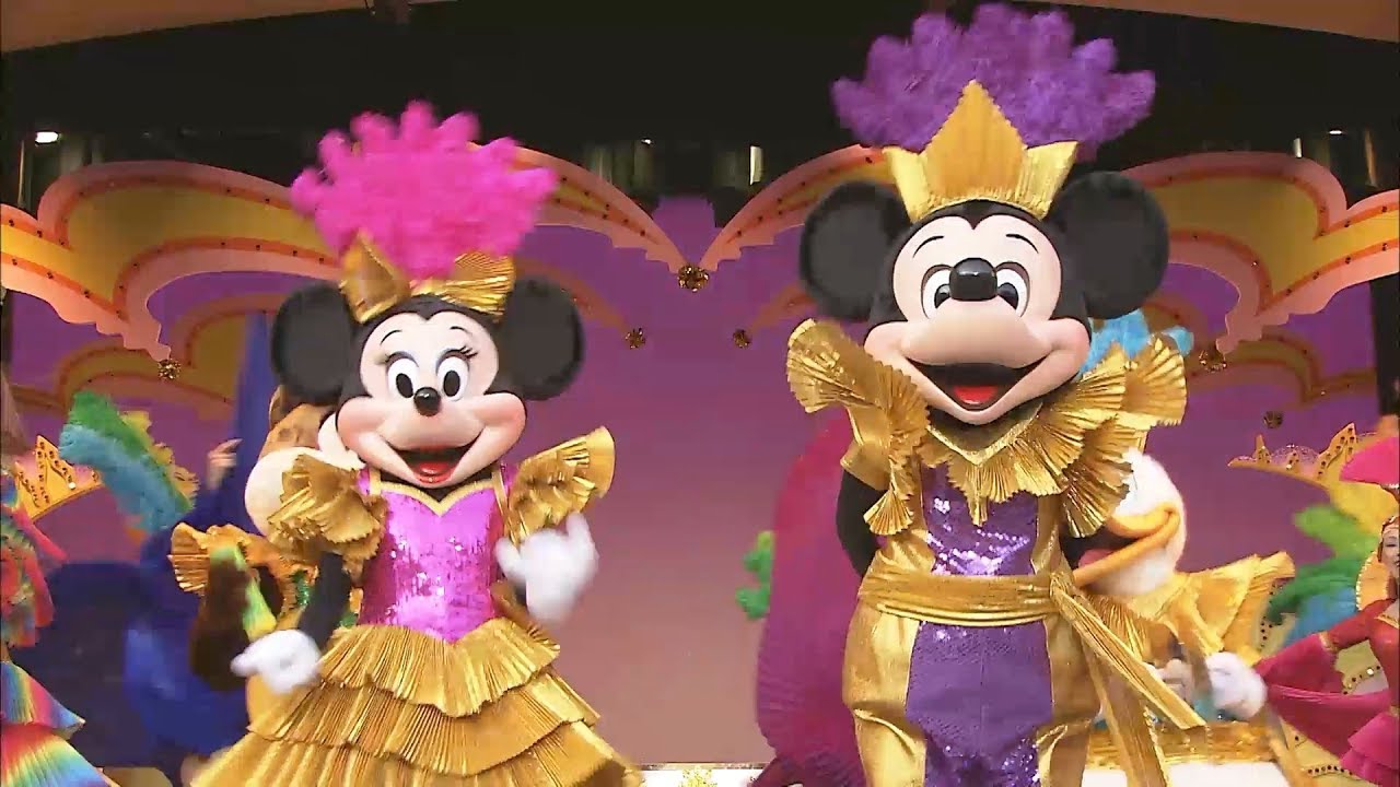 ミッキー＆ミニーが仲良く手を繋いでダンス ドナルドやグーフィーなど