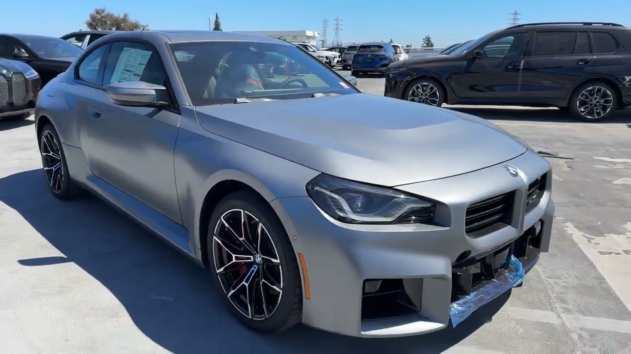 The 2024 M2 in Frozen Pure Grey | 4K - YouTube