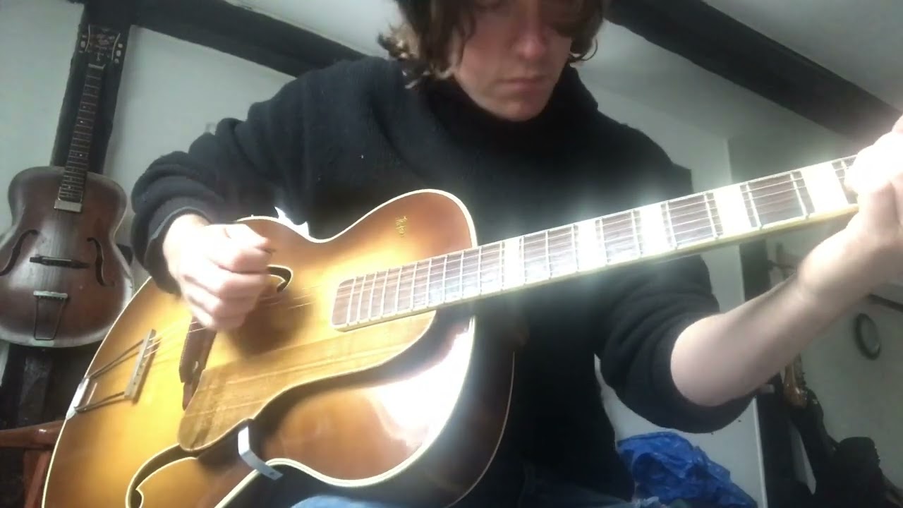 Hofner 455 archtop guitar 50s - YouTube