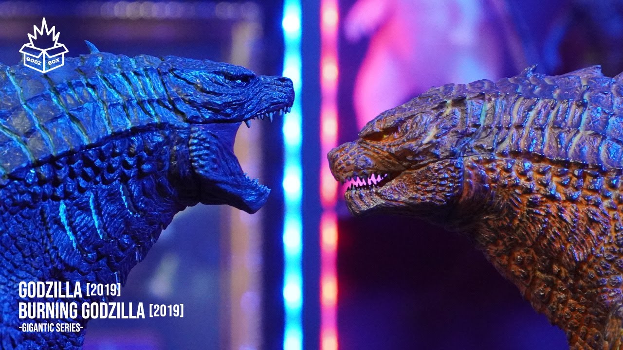 デカすぎるゴジラ2体。【ギガンティックシリーズ】 - YouTube