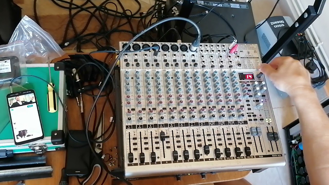 ❌Behringer Ub2222FX-Pro ❌ - YouTube