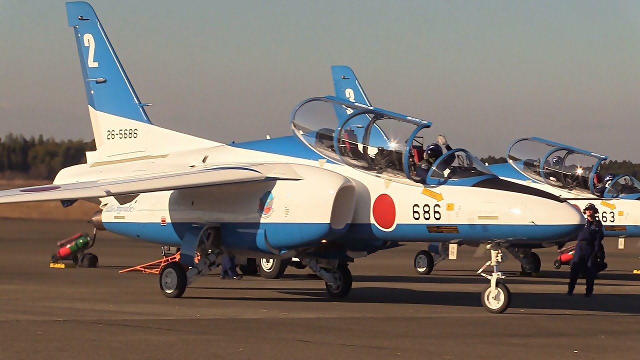 百里航空祭2025] ブルーインパルスT-4エンジンスタート～帰投シーン