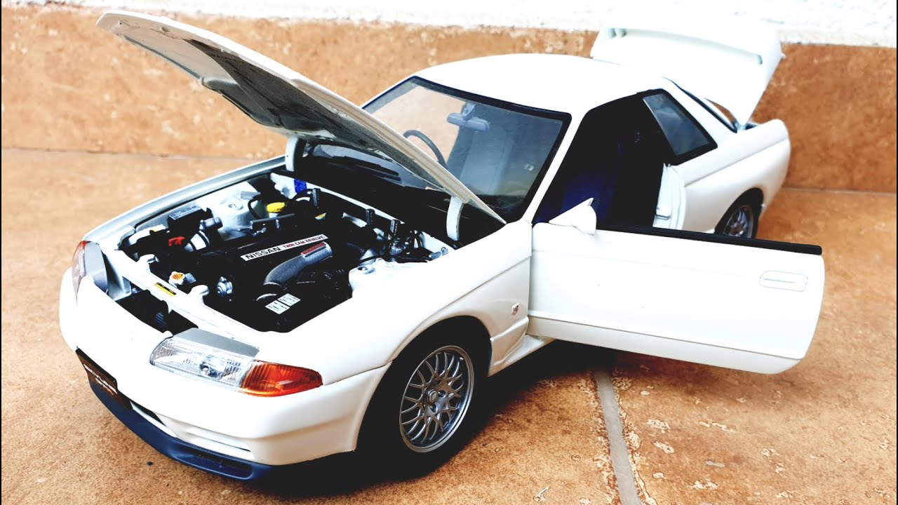 Nissan Skyline GT-R R32 ( BNR32 ) V-Spec II White 1/18 KYOSHO