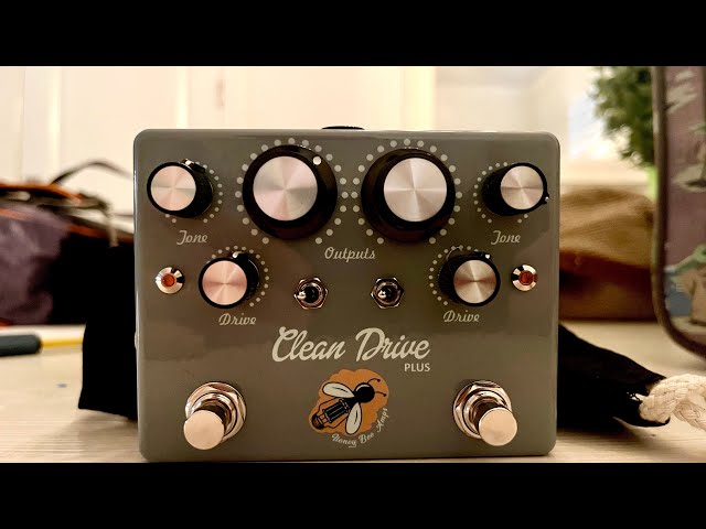 Honey Bee Amps Clean Drive Plus - Unboxing - YouTube