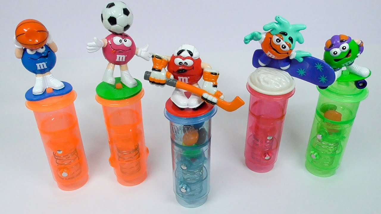 M&M's エム&エムズ スポーツディスペンサー Dispenser with Figurine