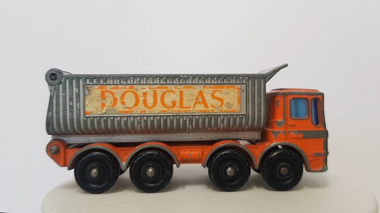 MATCHBOX Restoration No 51c Douglas 8 Wheel Tipper 1969 - YouTube