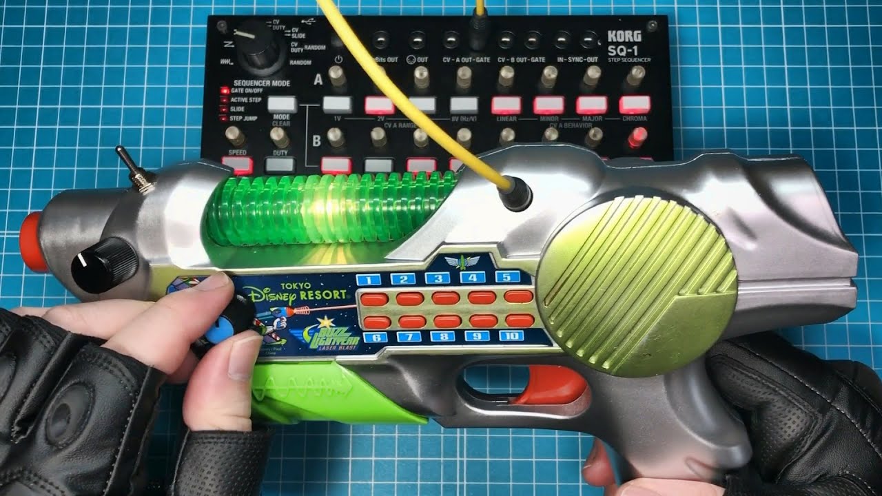 レーザー銃の玩具を改造しました。 - YouTube