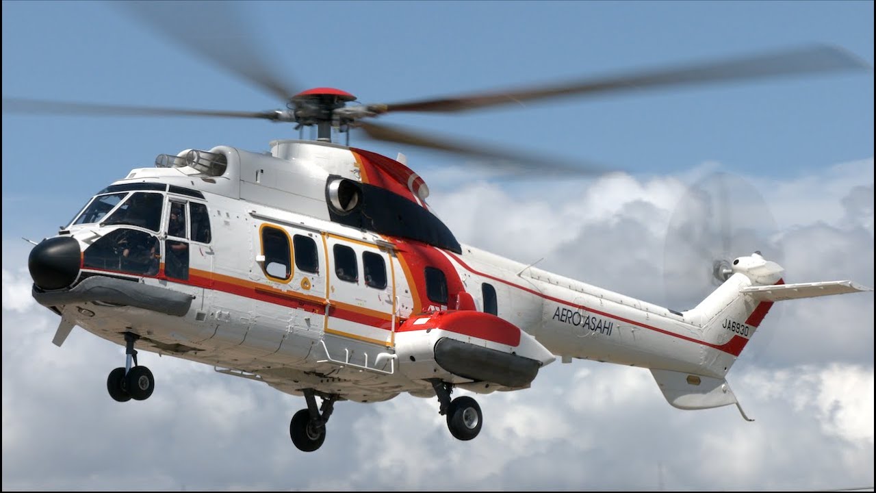 大型ヘリ】 Aerospatiale AS332 Super Puma JA6930 （朝日航洋）の着陸