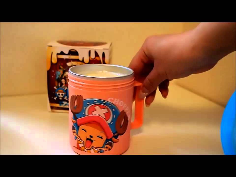 ケンタッキー ワンピース特製アイスクリーマーでアイスクリームを作っ