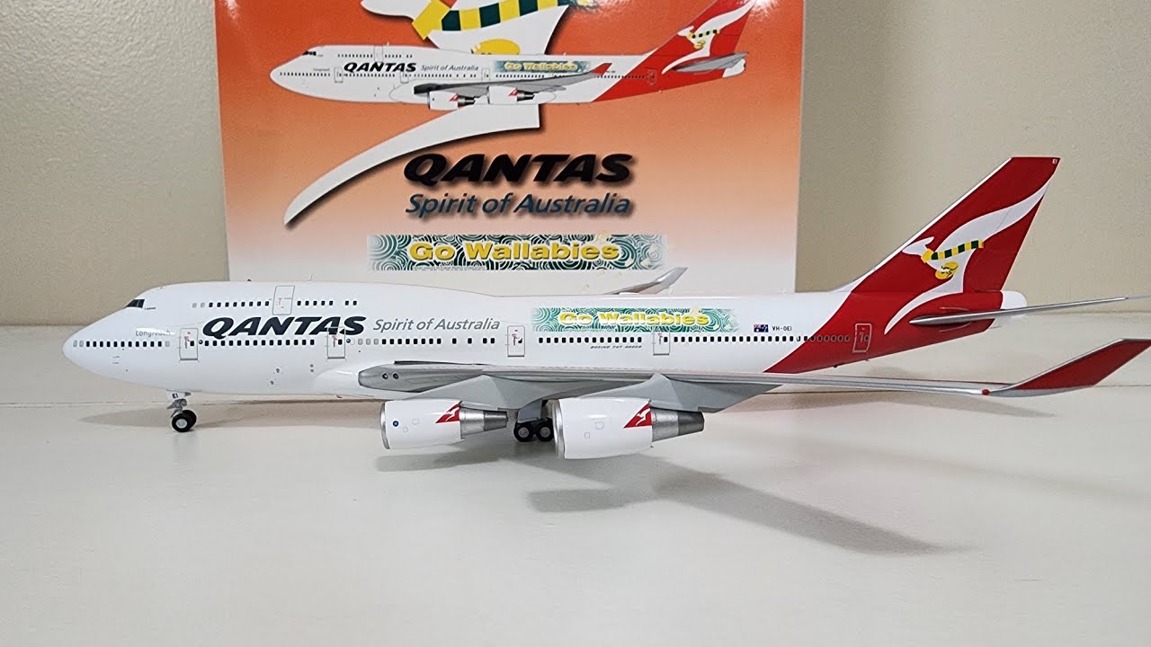 Qantas Boeing 747-400ER Go Wallabies JC Wings Scale 1:200 - YouTube
