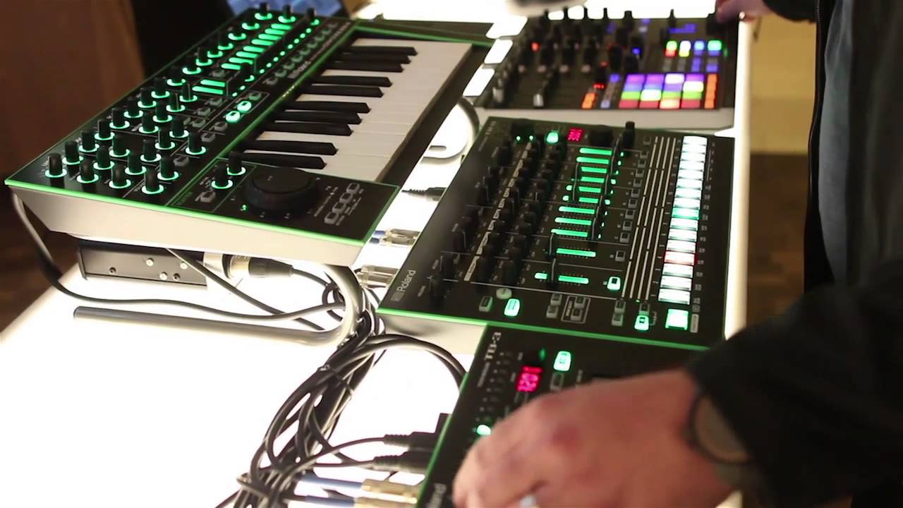 Roland AIRA Performance: TR-8, VT-3, TB-3, System-1 - YouTube