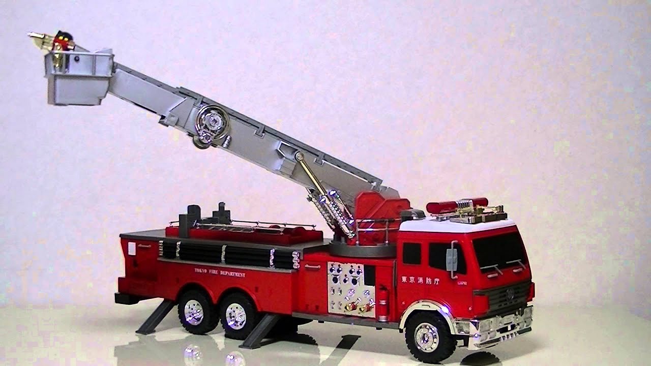 ヤフーショッピングで買った童友社 大型RCシリーズ 1/18 ファイアー