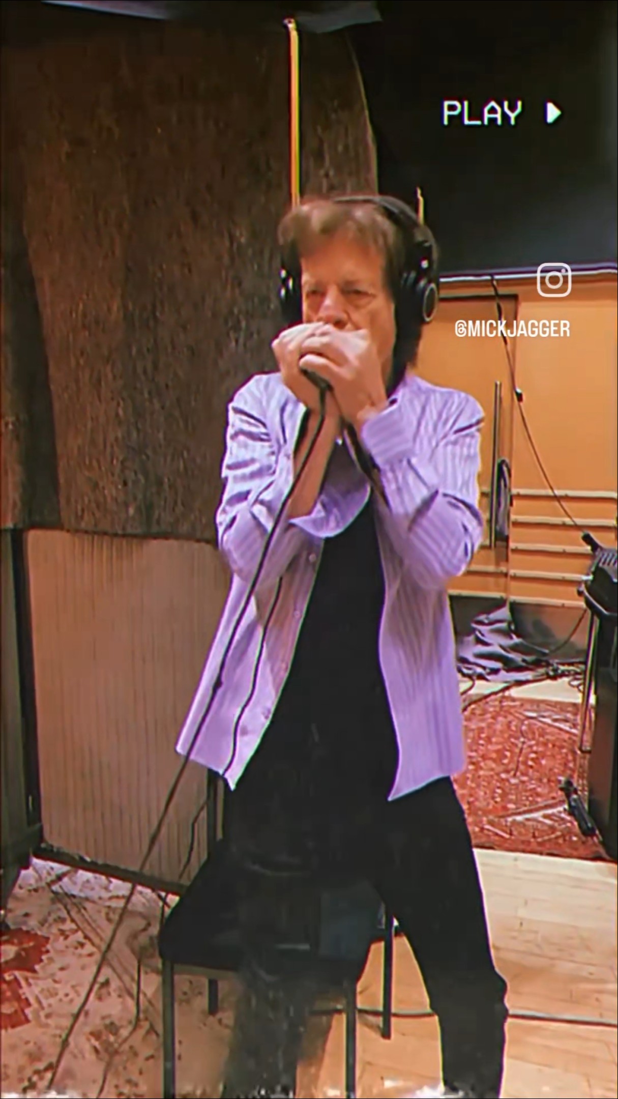 🎵 Mick Jagger Back in Action with Harmonica! 🎸 #TheRollingStones