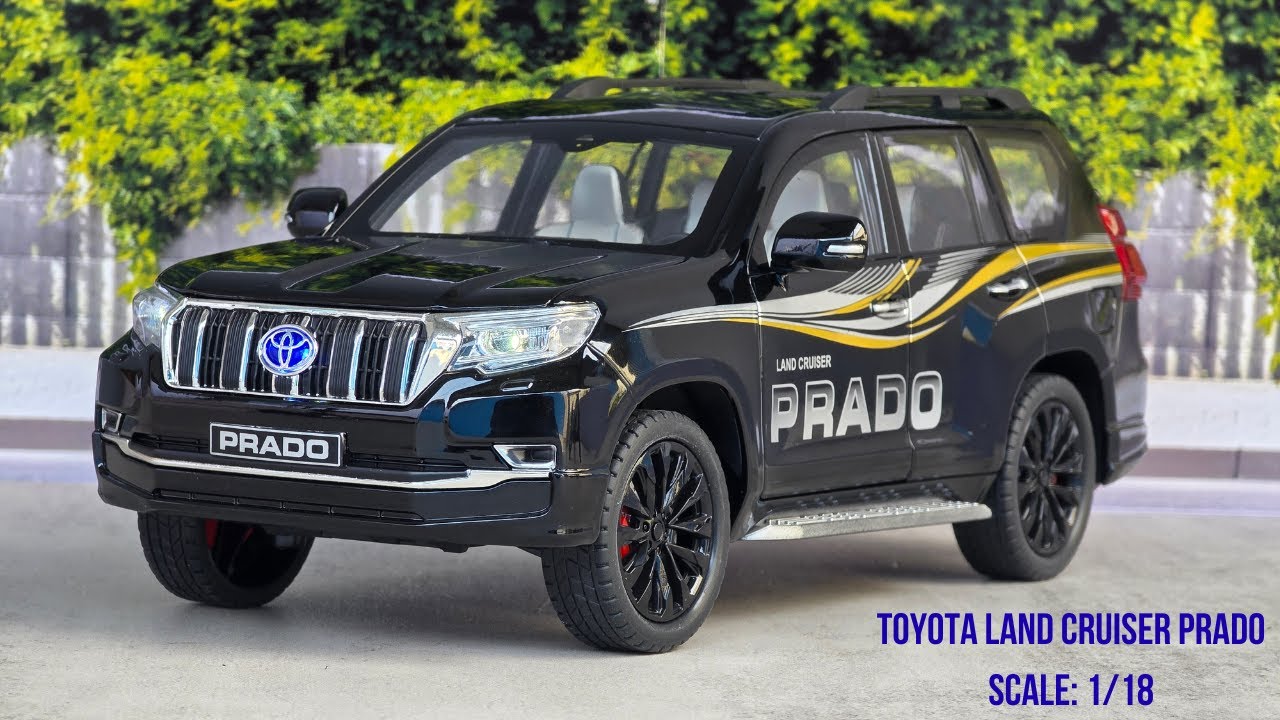 Toyota Land Cruiser Prado 1:18 – Stunning Black SUV Diecast Model