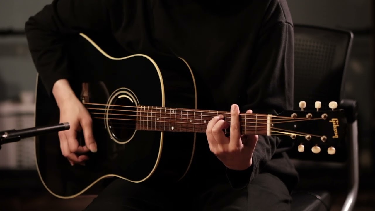 Gibson 1960's J-45 Ebony - YouTube