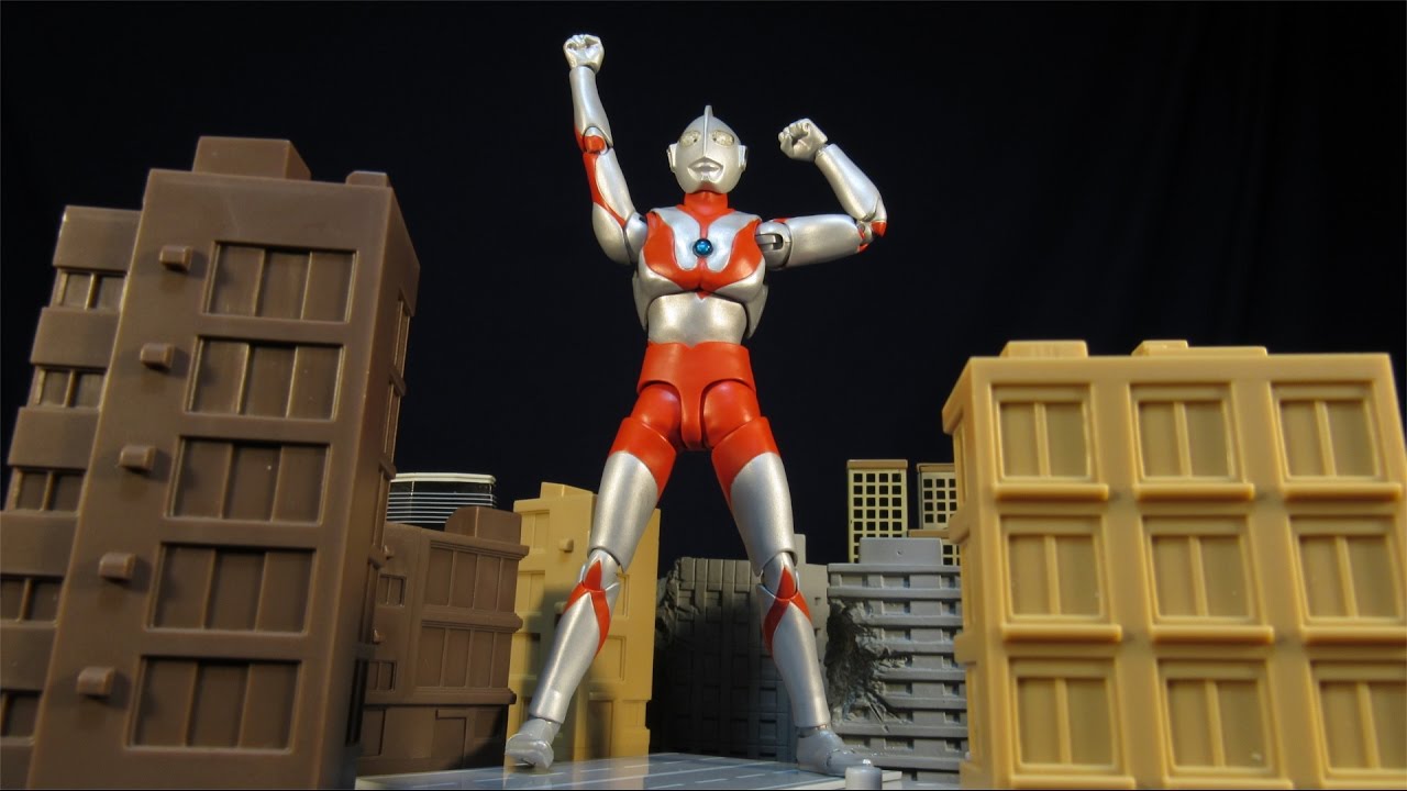 SH FIGUARTS 50TH ANNIVERSARY ULTRAMAN FIGURE REVIEW - YouTube