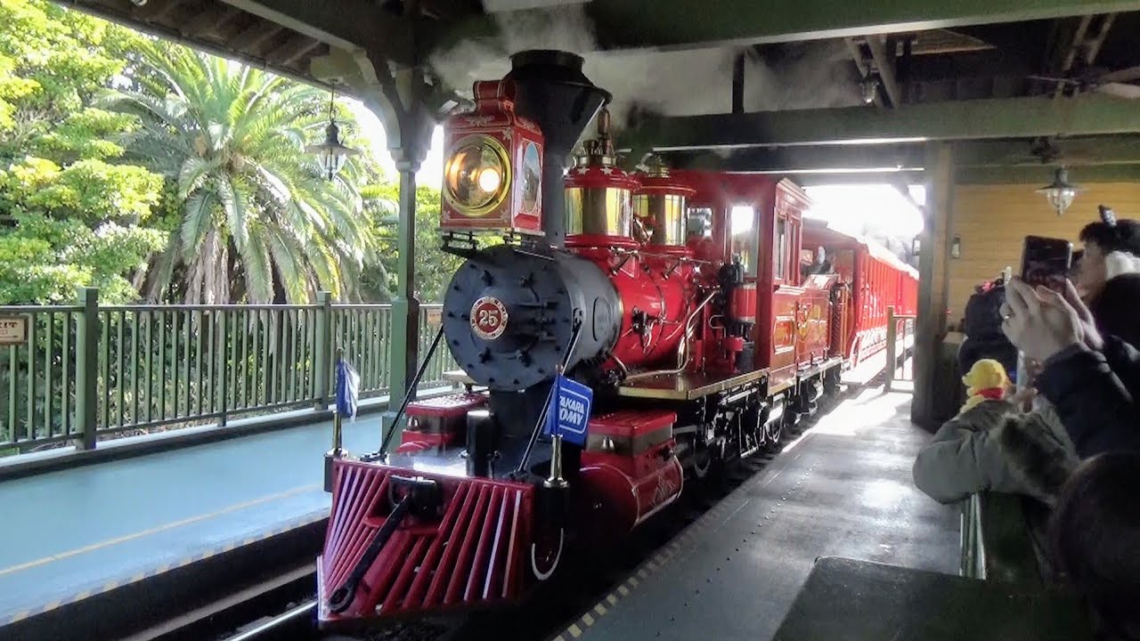 ウエスタンリバー鉄道 リオ・グランデ号到着 - YouTube