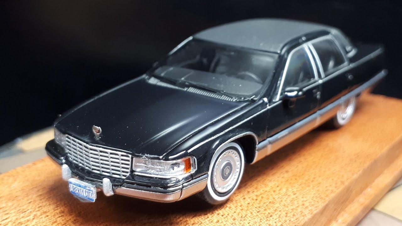 1/64 Cadillac Fleetwood Brougham 1993 by GDC GOC diecast - YouTube