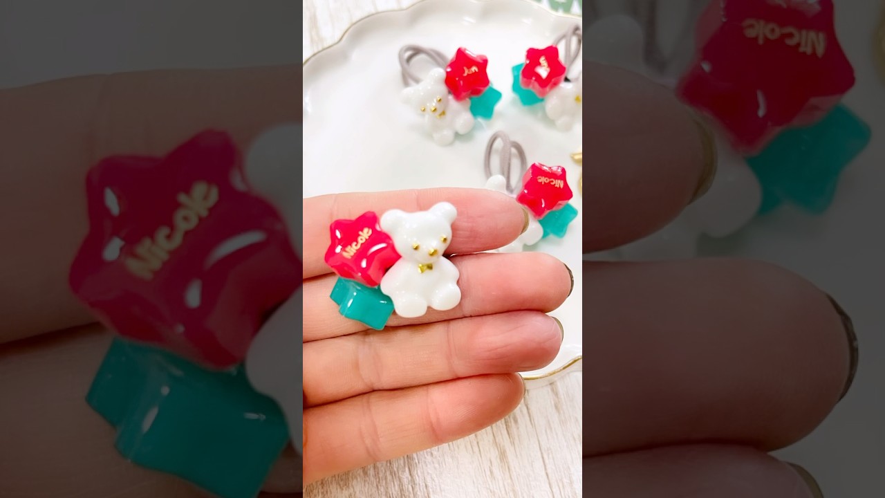 クリスマスカラーで作るくまちゃんヘアゴム🐻ツインテールにも