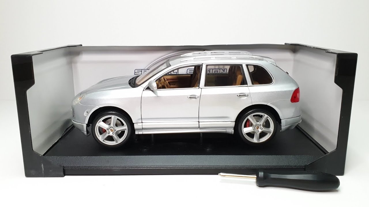 Unboxing Maisto Porsche Cayenne Turbo (1:18) By Scale Reviews