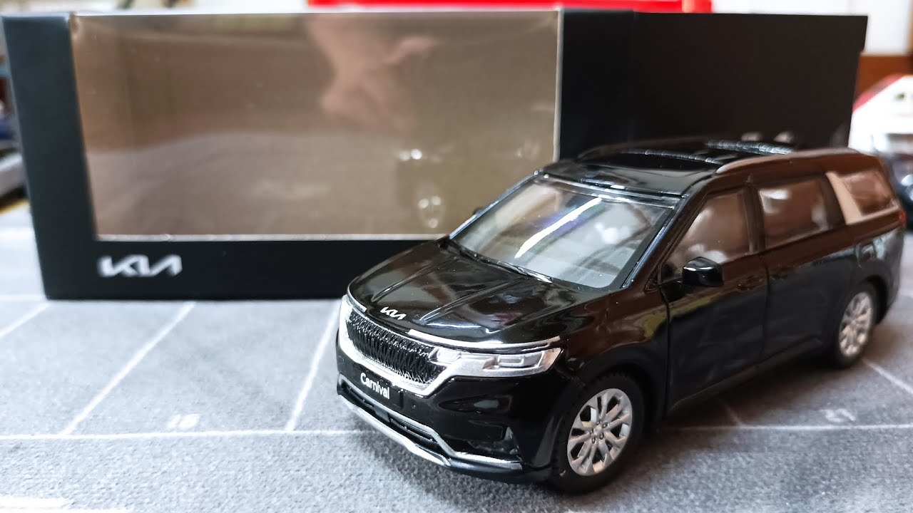 開箱］KIA CARNIVAL 1:38 scale model car 模型車 - YouTube