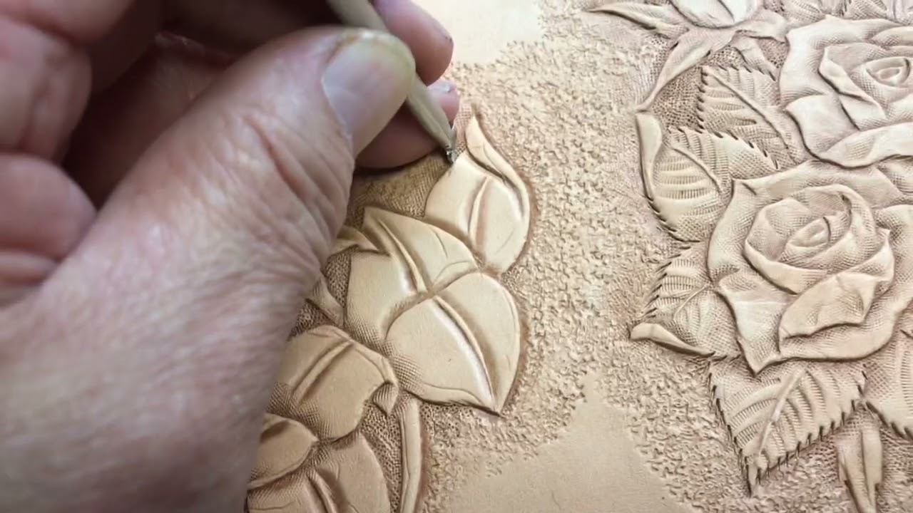 レザーカービング その道40年❗️プロがつくるバラのカービング