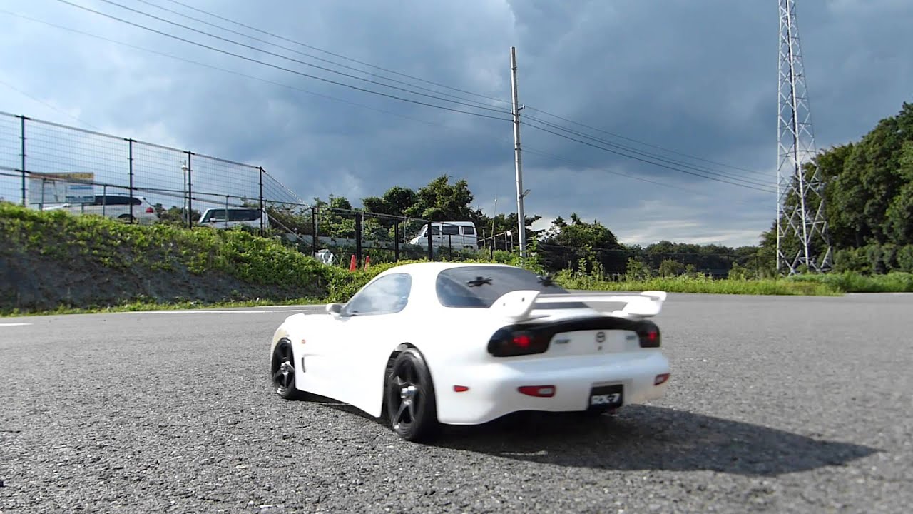 タミヤ TT-02D TypeS ドリフトスペック アスファルト走行（ボディRX-7