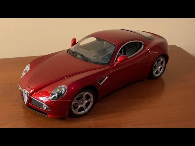 Welly Alfa Romeo 8C Competizione Review (Scale 1/18) - YouTube