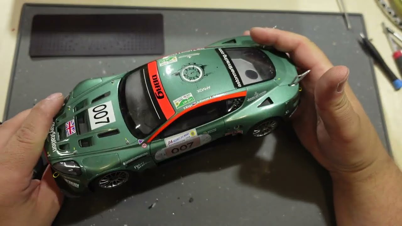 2006 Aston Martin DBR9 1:18 AutoArt - YouTube