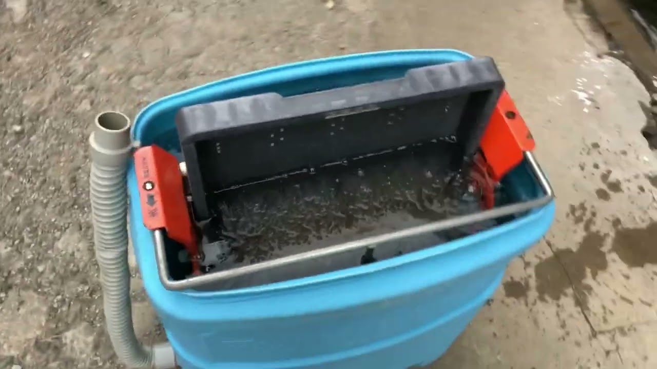 みのる産業 マット苗箱洗浄器 LSC-4 - YouTube