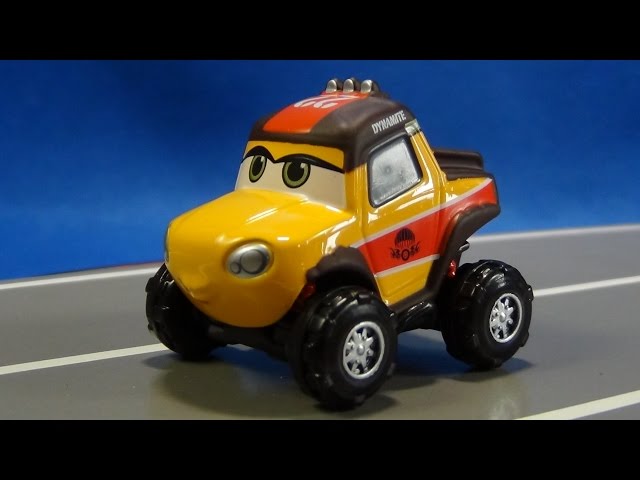 トミカ プレーンズ P-19 ダイナマイト (スタンダードタイプ) - YouTube