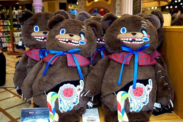USJで若者に人気沸騰のゾンビ「ハミクマ」が初のグッズ化、グロ