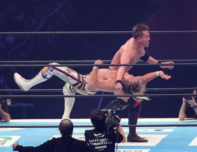 オカダ・カズチカが引退試合の棚橋撃破「1つだけ言わせてください