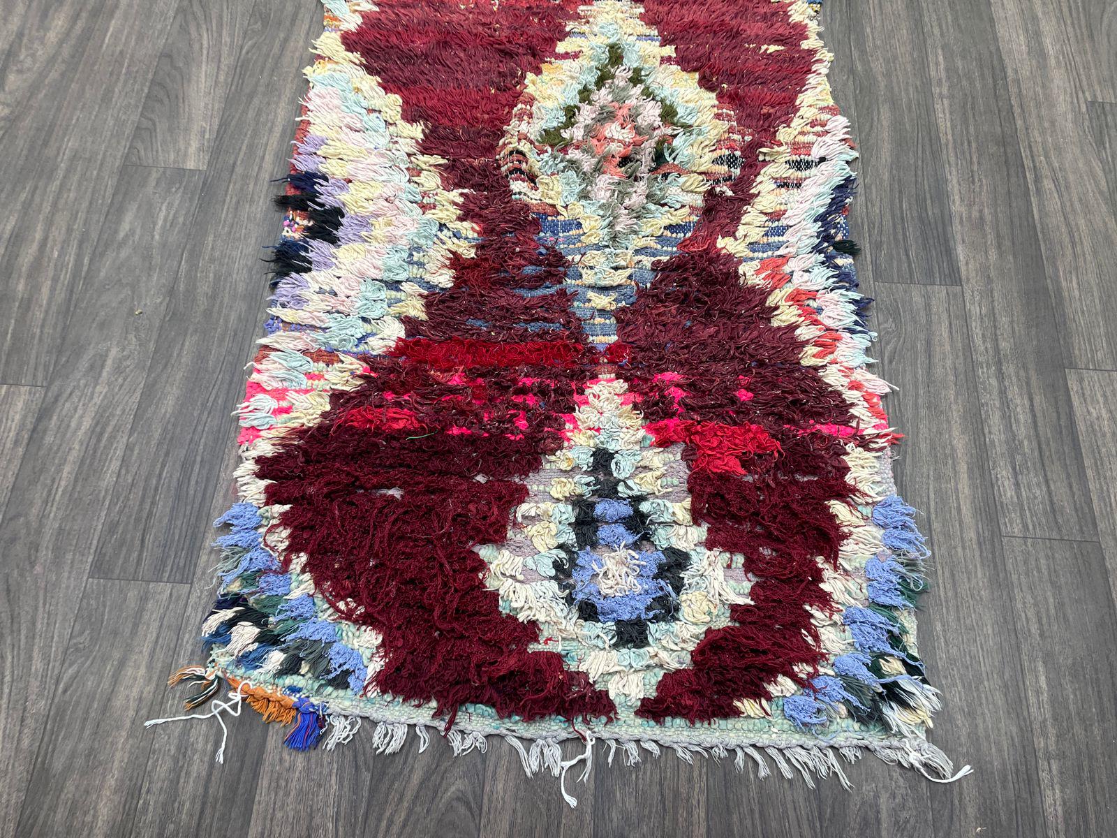 手織りモロッコラグ：ヴィンテージベルベルラグ、素朴なボヘミアン風