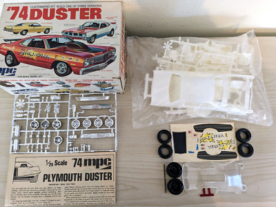 ミニカー 74 ENGLISH LEATHER PLYMOUTH DUSTER ミニカー 74 ENGLISH