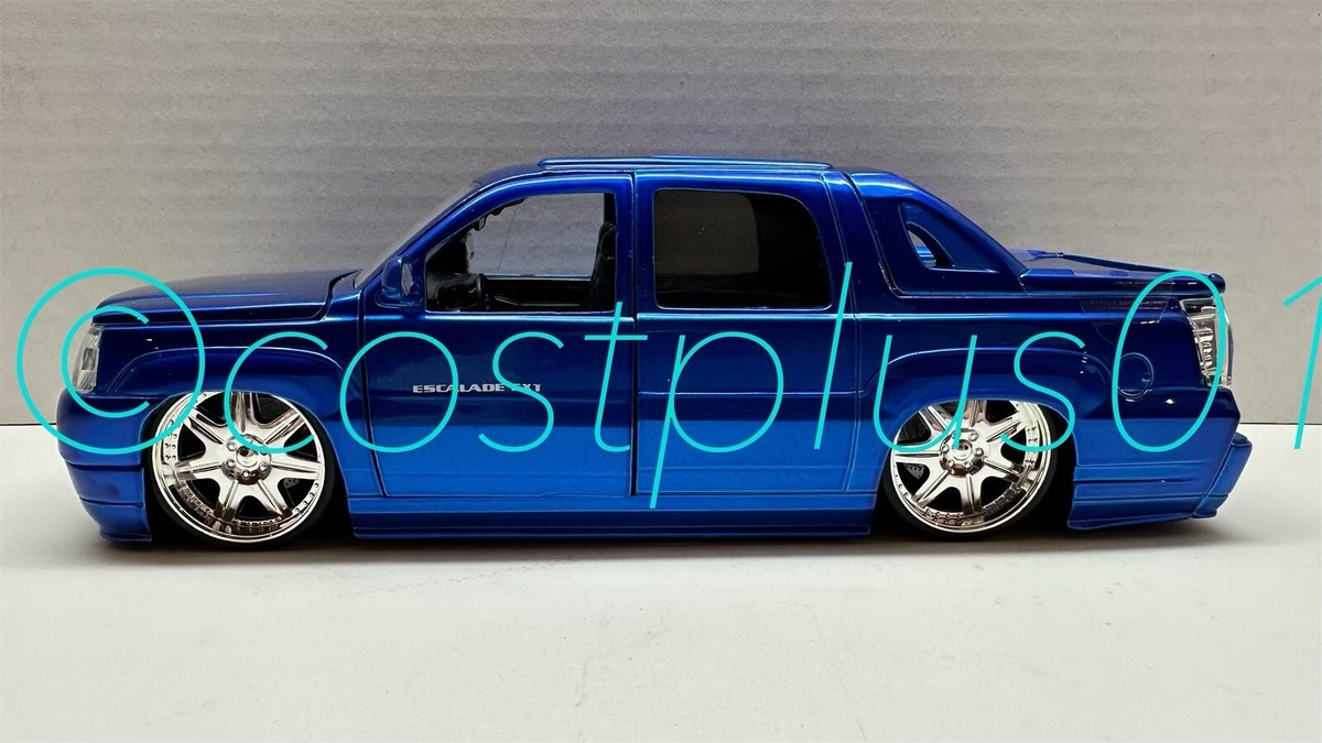 JADA BTK 2002 CADILLAC ESCALADE EXT 1:24 BLUE | eBay