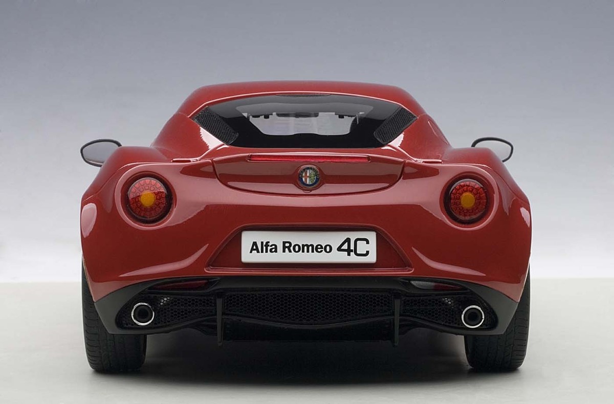 ALFA ROMEO 4C COUPE ALFA RED COMPOSITE 1:18 by AUTOART 70189 BRAND