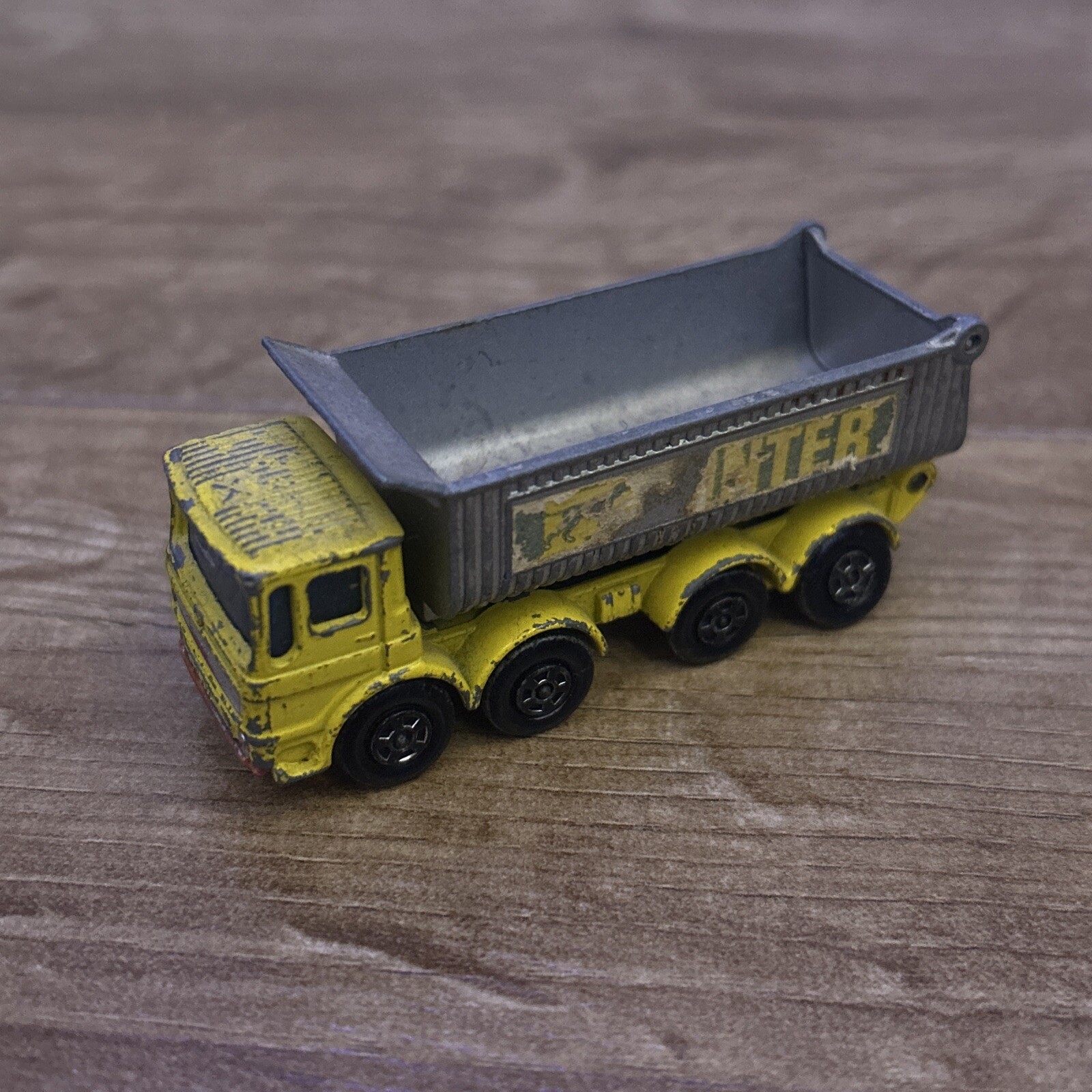 Matchbox 51c, AEC Mammoth Tipper - Free Price Guide & Review