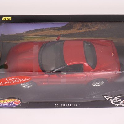 Hot Wheels Collectibles Chevrolet C5 Corvette Custom Candy-Red