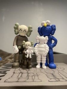 Kaws Family Figures | eBay