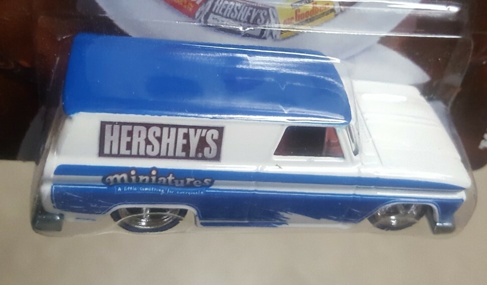 Hot Wheels Pop Culture Nostalgic Hershey '64 GMC Panel 1:64 Real