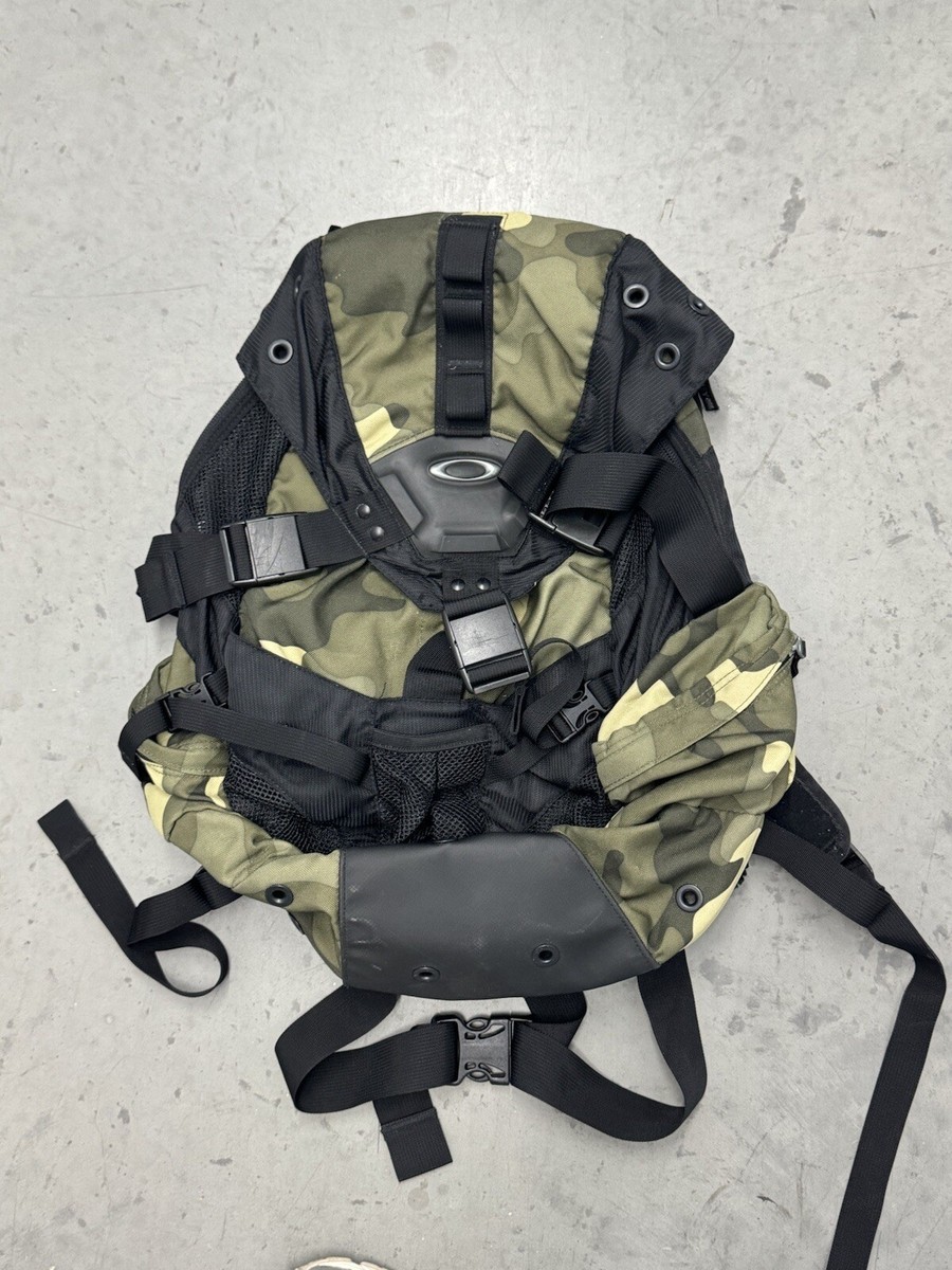 Oakley Icon 2.0 Laptop Backpack Woodland Camo Skull Elite Software