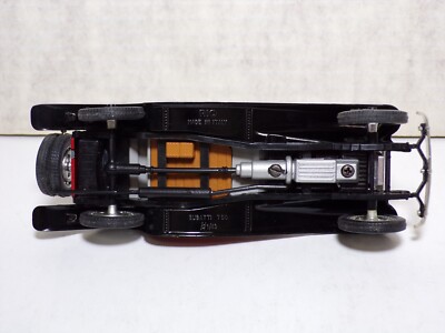 RIO Bugatti T50 1:43 5000cc Modello Scale Model Car Black Red