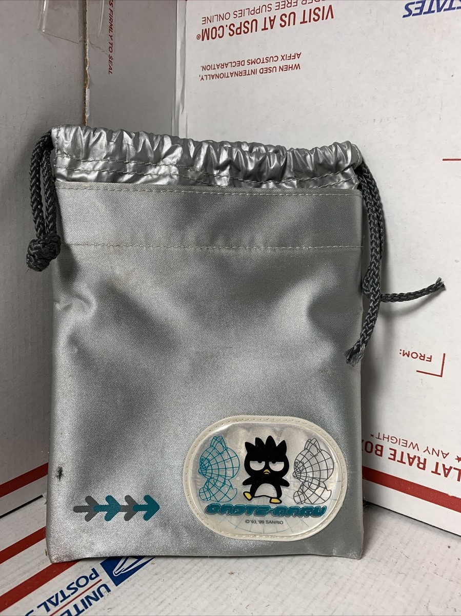 1999 Sanrio Hello Kitty Badtz Maru Silver/Grey String-pull POUCH