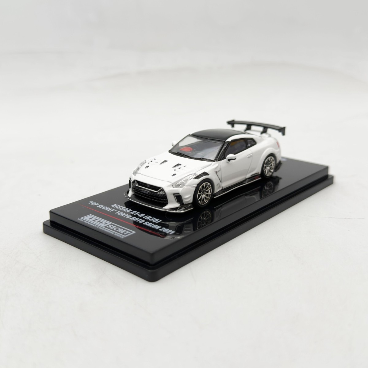 INNO64 1:64 Nissan GT-R R35 