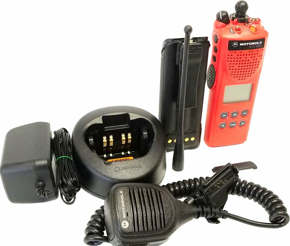 Motorola XTS3000 Model II 800 MHz Smartzone Digital Two Way Radio