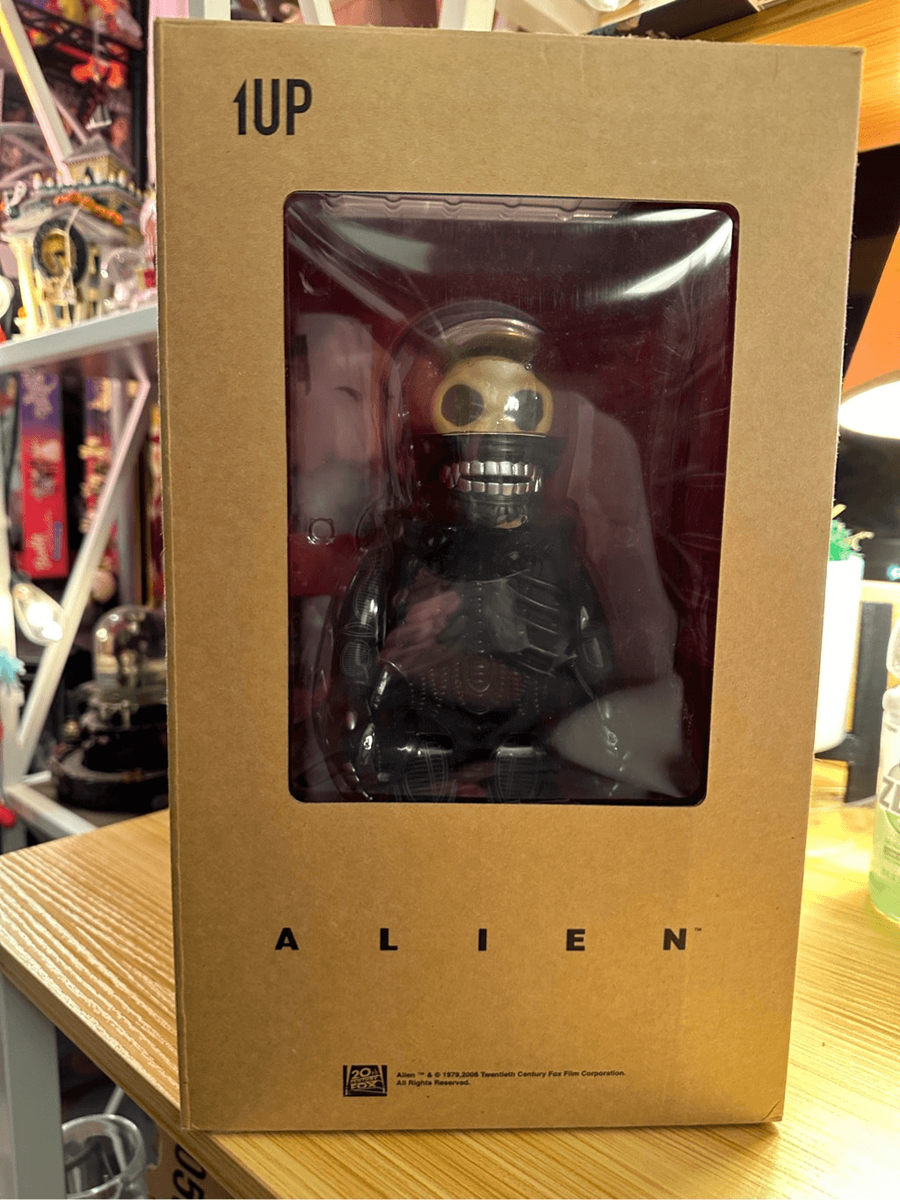 Medicom Kubrick 400% Alien Figure Vintage Kenner Version + Poster