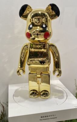 BE@RBRICK ピカチュウGOLD CHROME Ver.1000％