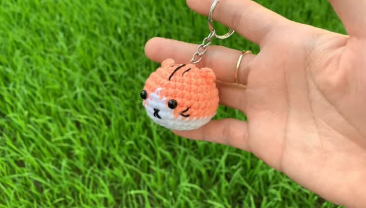 Cute Soft crochet Cat Fur Pompom Key Ring Bag Charm Keychain