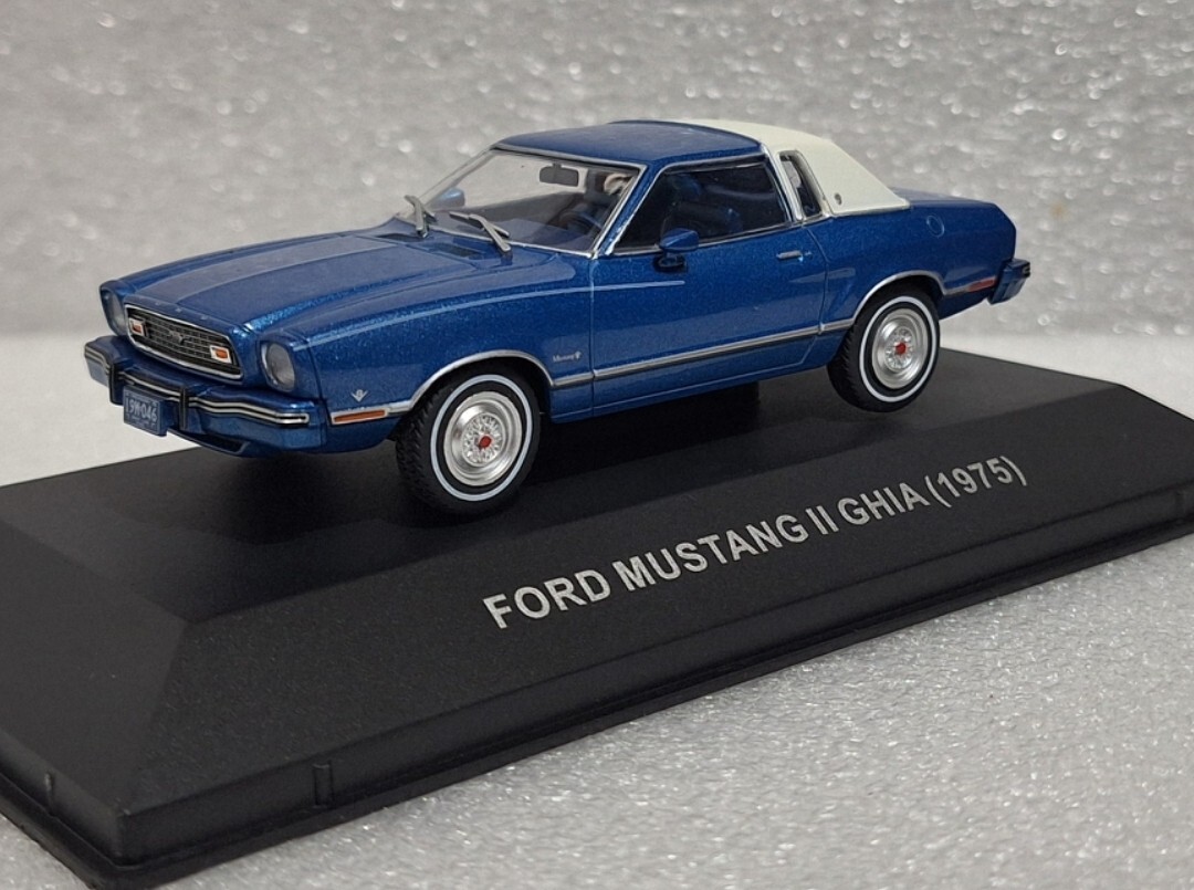 Ford Mustang II Ghia 1975 Blue 1:43 IXO Altaya Diecast Model Car